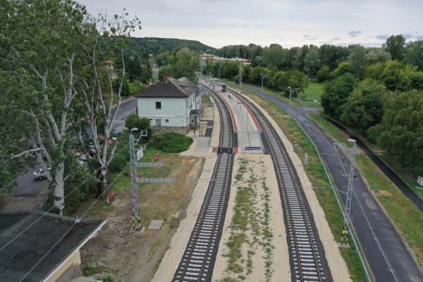 7. ábra. Balatonfűzfő állomás látképe az átépítés után. (Fotó: Bárdics Róbert)