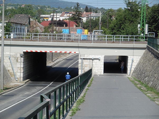 11. ábra. A felújított Kosdi úti közúti és gyalogos-aluljáró (Fotó: Szeifert Tamás)