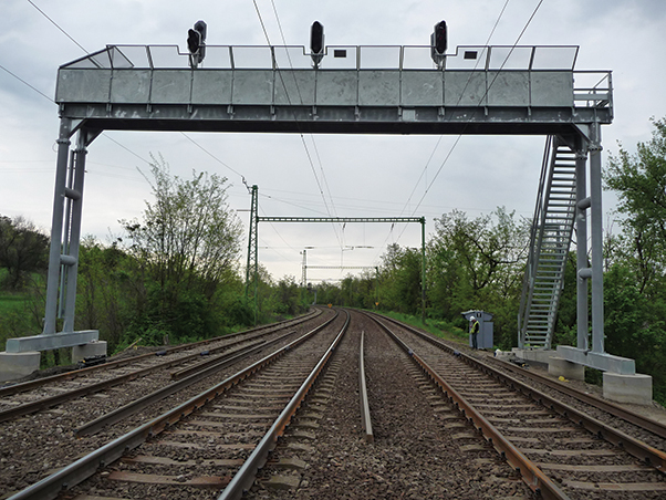 14. ábra. Jelzőhíd a 347+68 hm szelvényben (Fotó: Szeifert Tamás)