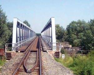 2. ábra. Az új tunyogmatolcsi vasúti Szamos-híd 2005-ben