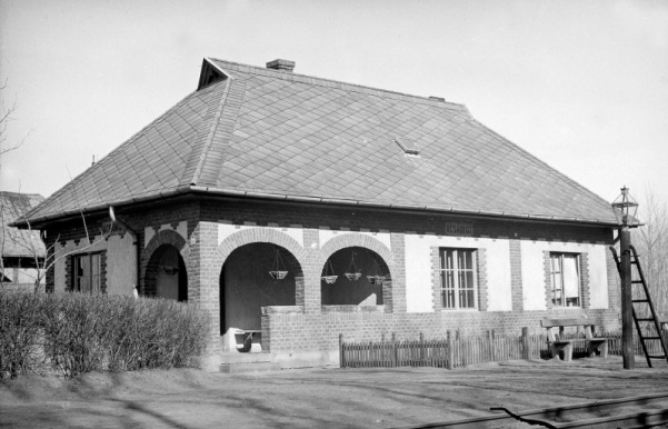 10. ábra. A nyíracsádi állomásépület 1926 és 1941 között végállomásként működött (Fotó: Csobai László)