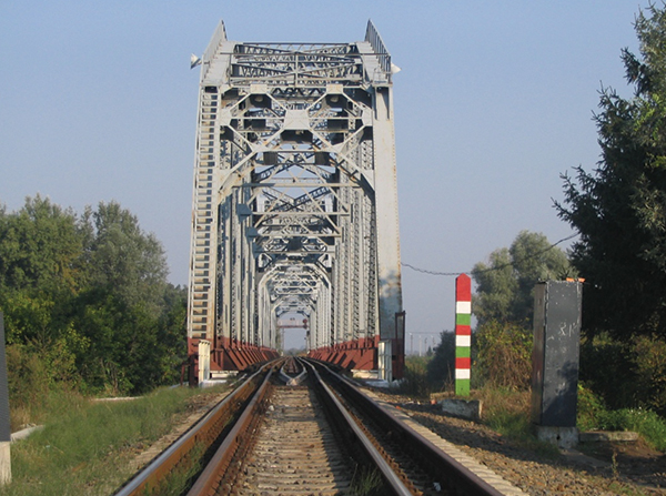 8. ábra. A záhonyi Tisza-határhíd (Fotó:  Takács Ede)