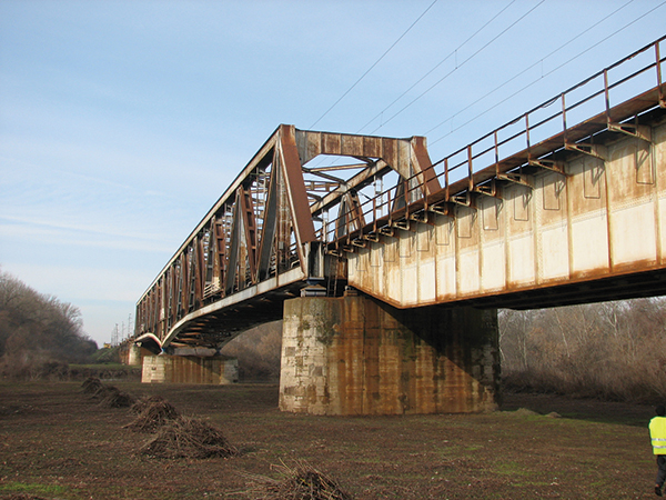 11. ábra. A szolnoki Tisza-híd 2014–15-ben átépített szerkezetei